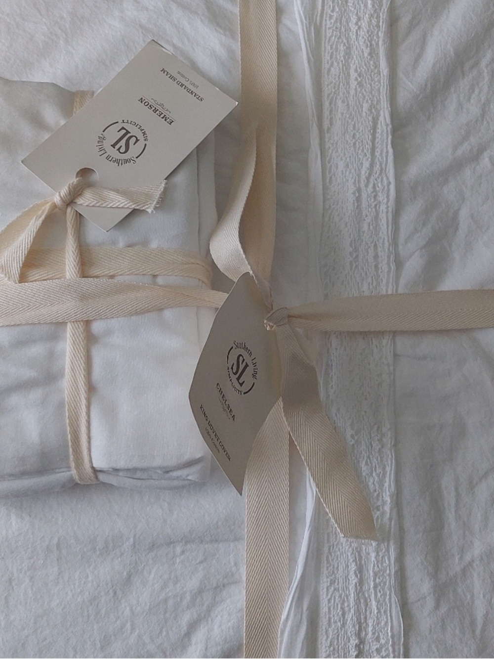 NWT, King Duvet Cover with 2 Shams